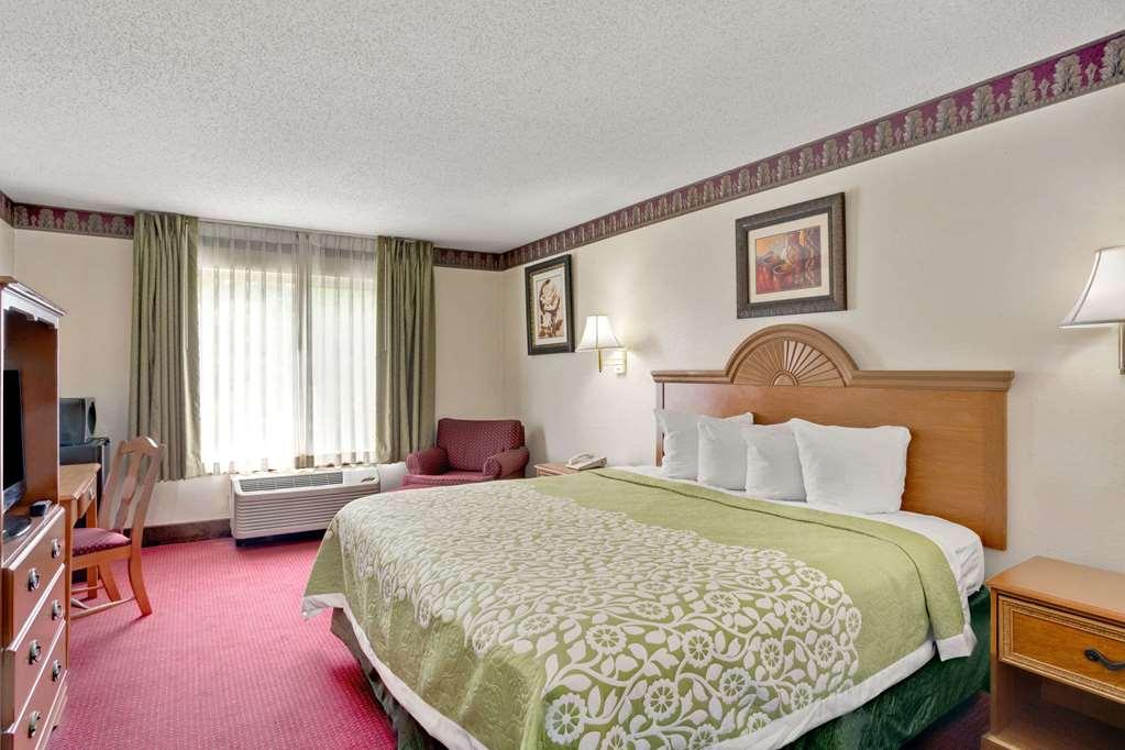 Baymont By Wyndham College Park Atlanta Airport South Exterior foto
