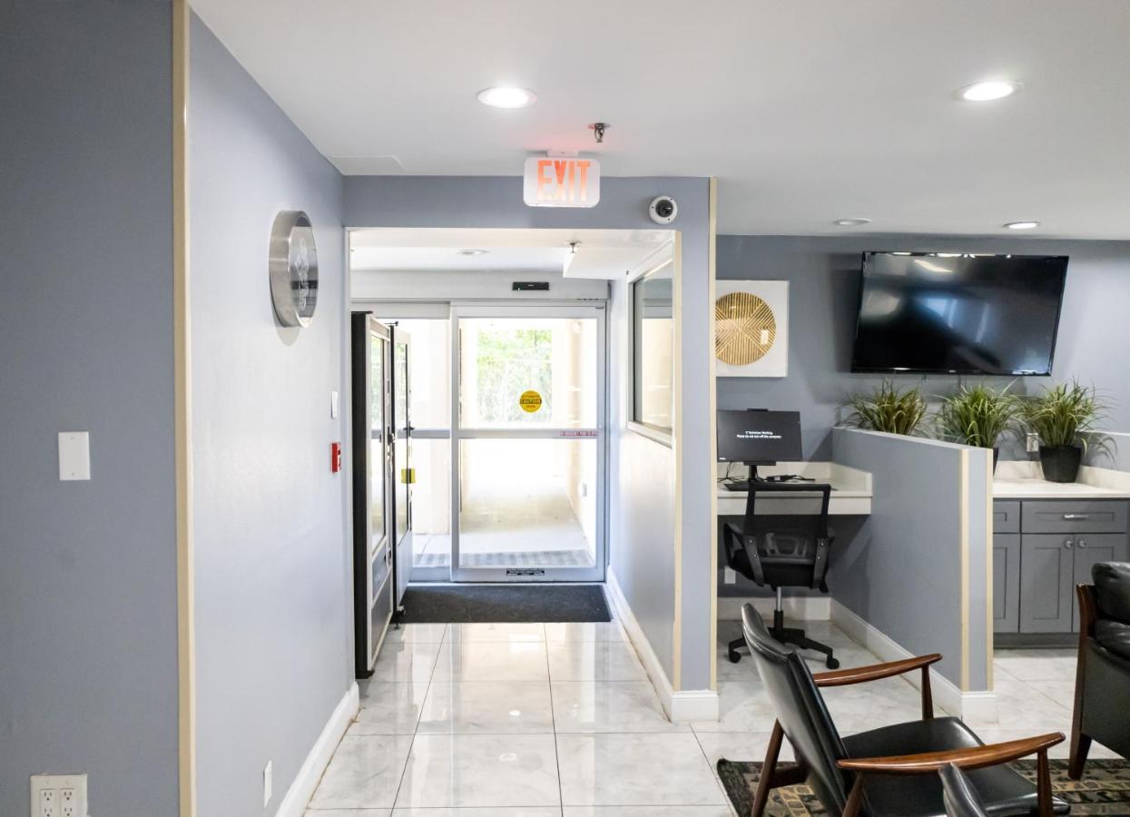 Baymont By Wyndham College Park Atlanta Airport South Exterior foto